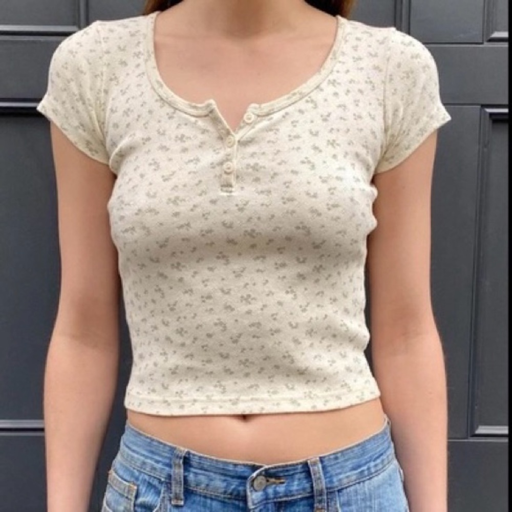 Brandy Melville - Floral Henley top